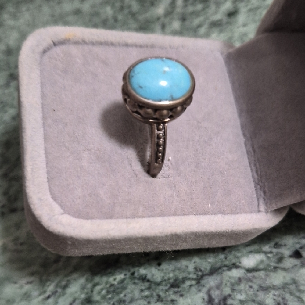 Sterling Silver Turquoise Oval Ring - Elegant Blue Gemstone - Picture 3 of 15